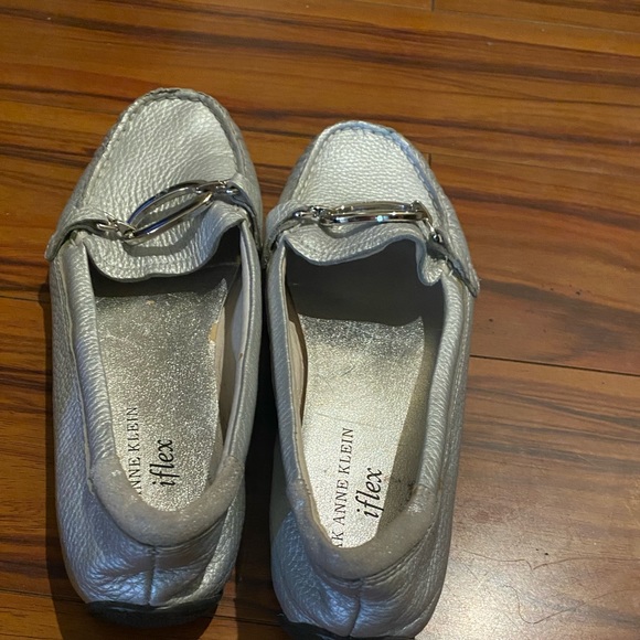 EUC Anne Klein Silver Loafers - Picture 4 of 4